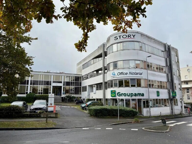 Office in Rezé to rent - Building Photo - Image 1 of 8