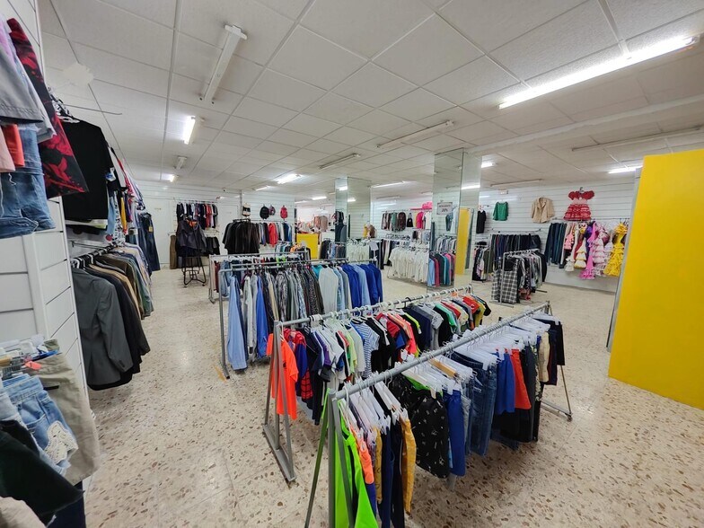 Retail in SEVILLA to rent - Interior Photo - Image 3 of 6