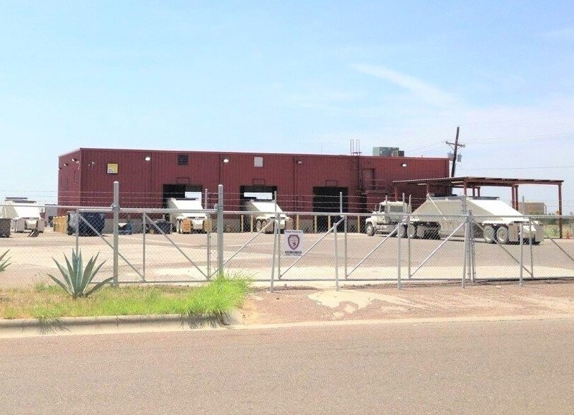 18658 Mines Rd, Laredo, TX 78045 UK