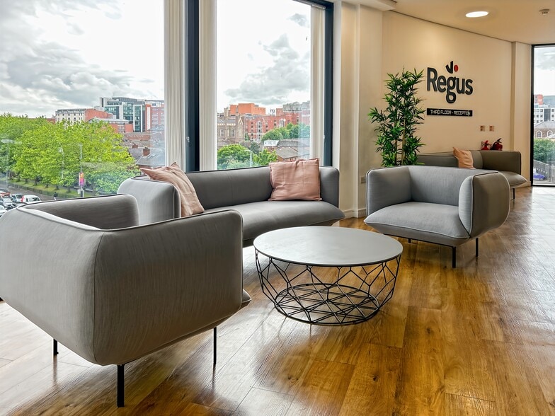 Cromac St, Belfast to rent - Interior Photo - Image 3 of 10