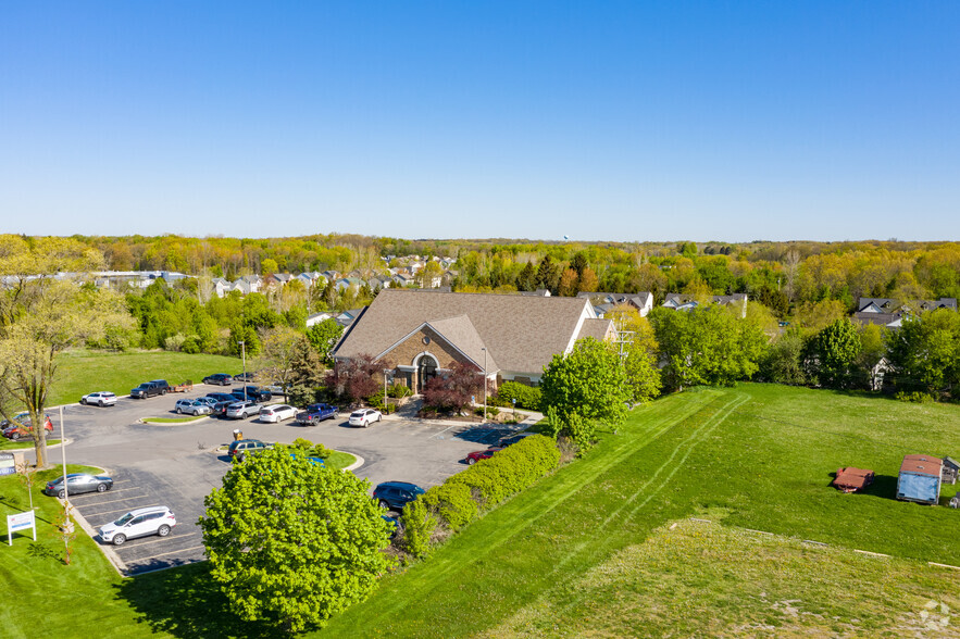 3399 E Grand River Ave, Howell, MI for rent - Aerial - Image 2 of 3