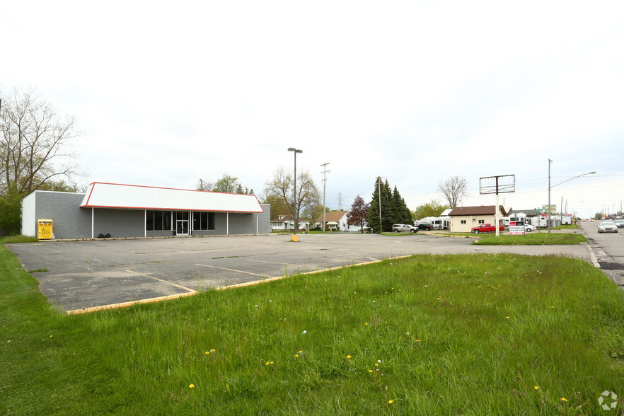 7067 N Saginaw Rd, Mount Morris, MI for rent - Building Photo - Image 2 of 3