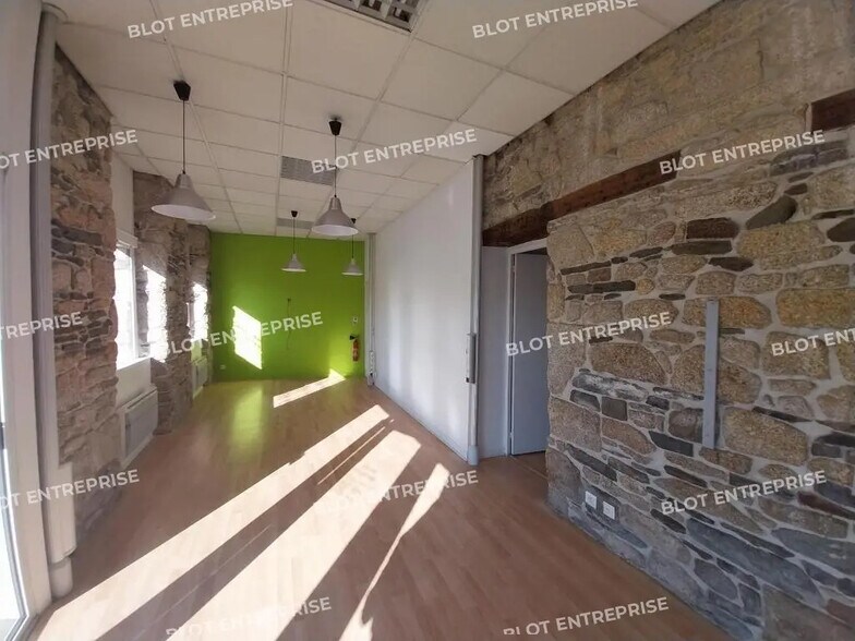 Office in Pontivy for sale - Interior Photo - Image 2 of 5