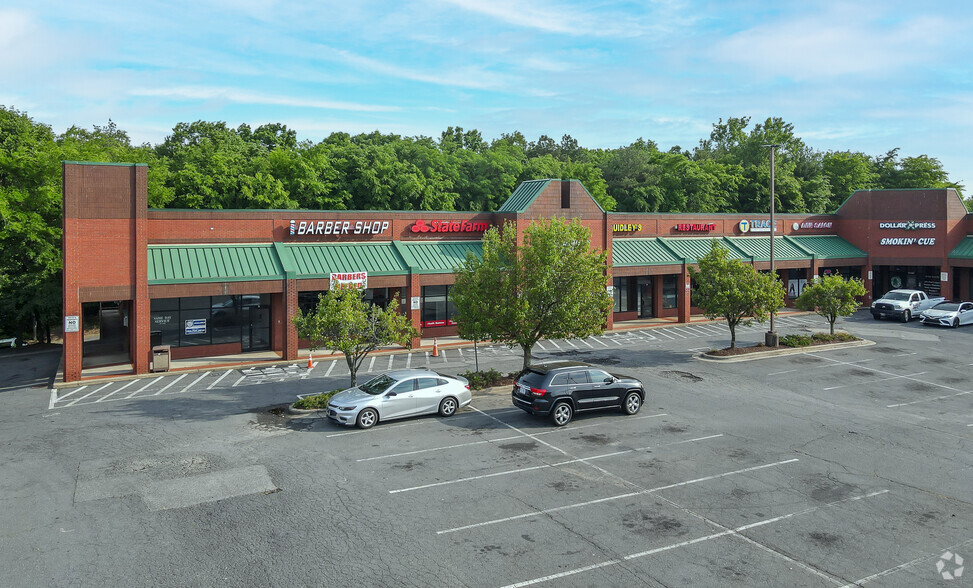 10901 University City Blvd, Charlotte, NC for rent - Primary Photo - Image 1 of 11