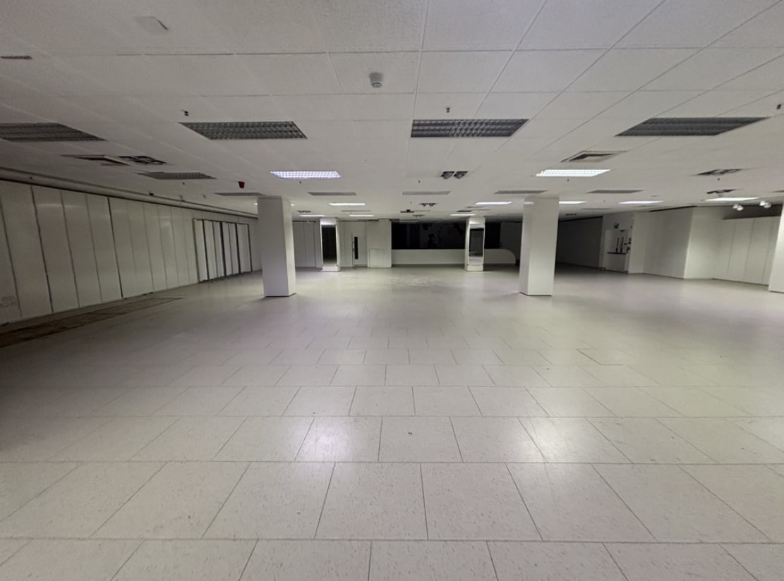 Commercial Rd, Portsmouth to rent Interior Photo- Image 1 of 1