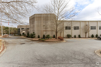 1105 SE 22nd St, Hickory, NC for sale Primary Photo- Image 1 of 1