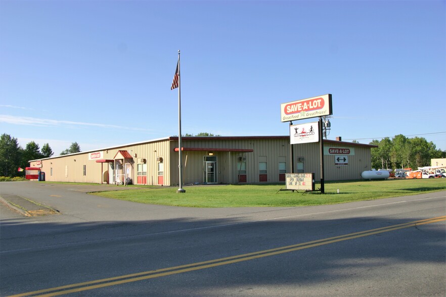 1090 W Main St, Dover Foxcroft, ME for sale - Primary Photo - Image 1 of 1