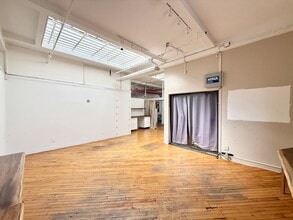 48 W 21st St, New York, NY to rent Interior Photo- Image 1 of 15