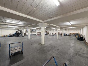 Second Ave, Chatham to rent Interior Photo- Image 2 of 21