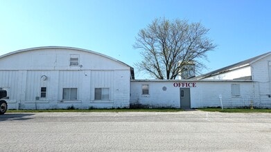 25833 E 2450 North Rd, Lexington, IL to rent Building Photo- Image 2 of 22