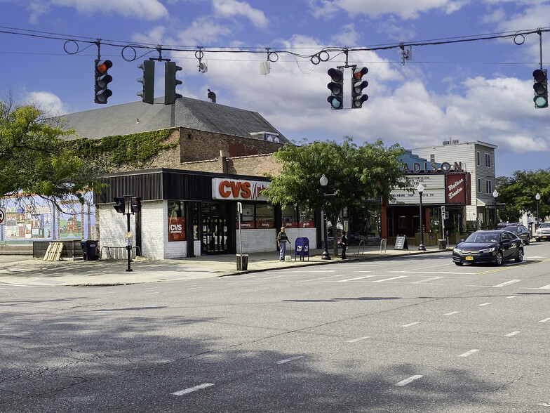 1026 Madison Ave, Albany, NY for sale - Primary Photo - Image 1 of 3