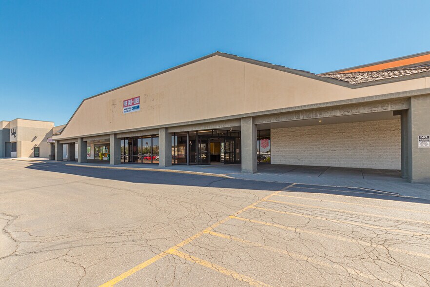 3227 I-70 Business Loop, Clifton, CO for rent - Building Photo - Image 3 of 46