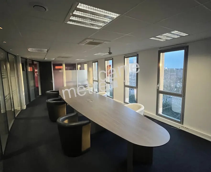 Vente Bureaux 417 m² - Photo 1