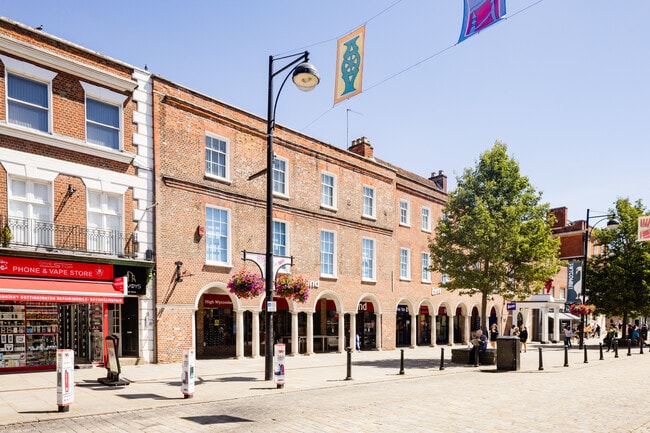 More details for 9-10 High St, High Wycombe - Office to Rent