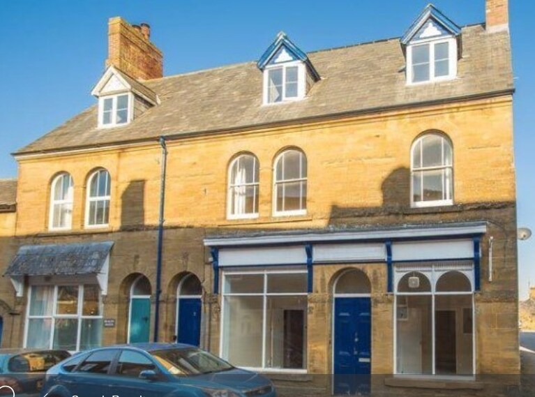 5 High St, Stoke Sub Hamdon, TA14 6PP UK