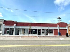 638 185th St, Cleveland, OH for rent Building Photo- Image 1 of 2