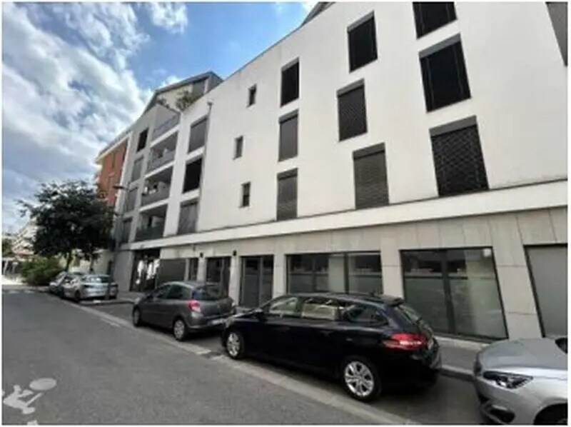 Location Bureaux 187 m² - Photo 1