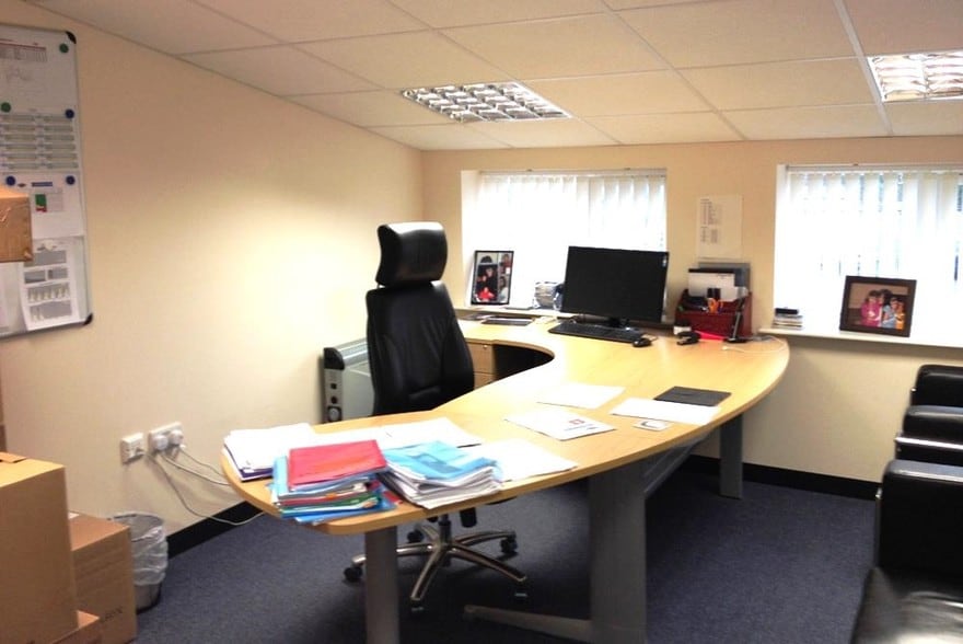 Whittle Clos, Newark to rent - Interior Photo - Image 3 of 3