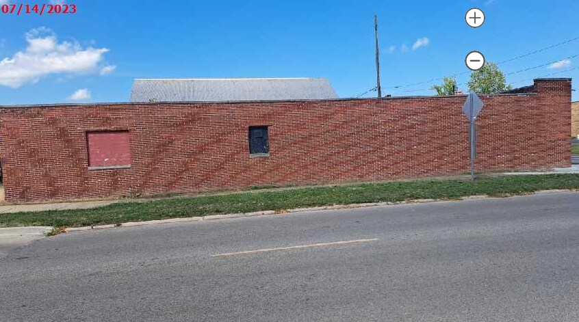 325 S Chicago St, Lincoln, IL for rent - Building Photo - Image 2 of 7