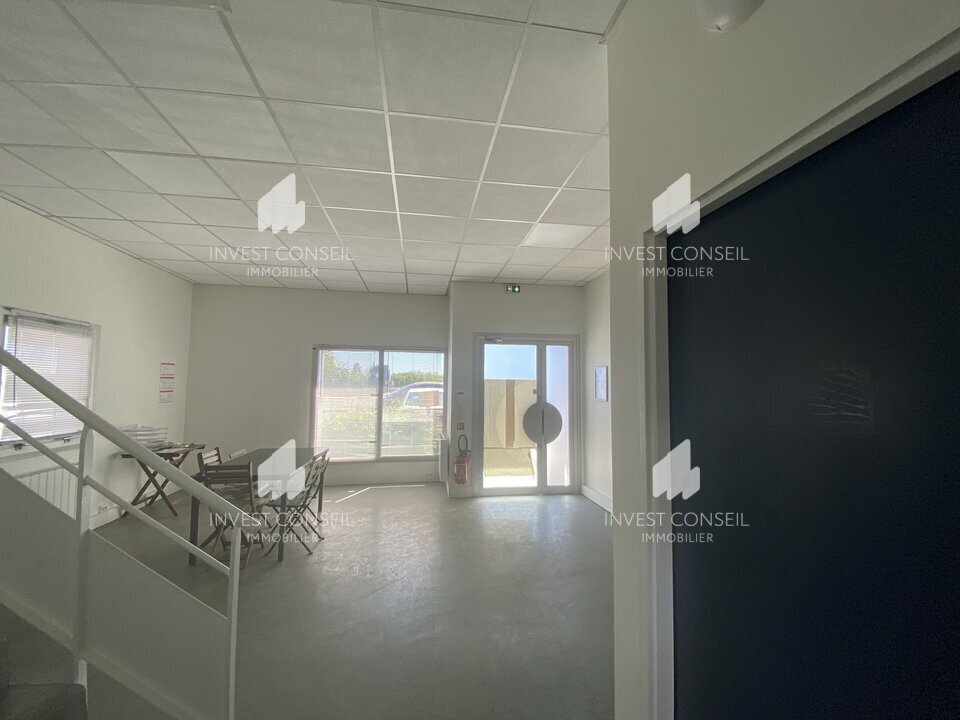 1 Rue Denis Papin, Cormeilles-en-Parisis to rent Interior Photo- Image 1 of 6