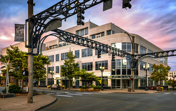 2825 Colby Ave, Everett, WA for rent Building Photo- Image 1 of 24