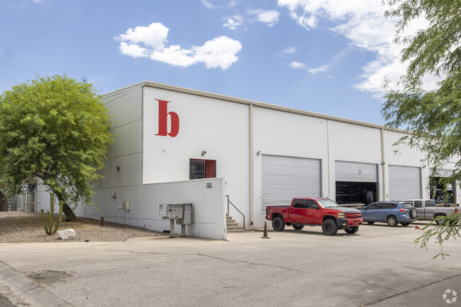 More details for 1315 E Gibson Ln, Phoenix, AZ - Industrial for Rent