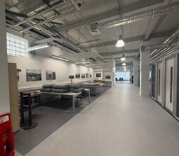 2-26 Sylvania Way S, Clydebank to rent Interior Photo- Image 2 of 2