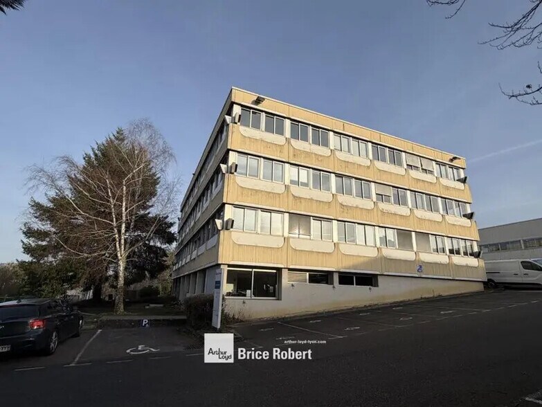 8 Chemin Des Joncs, Dardilly for sale - Building Photo - Image 1 of 8