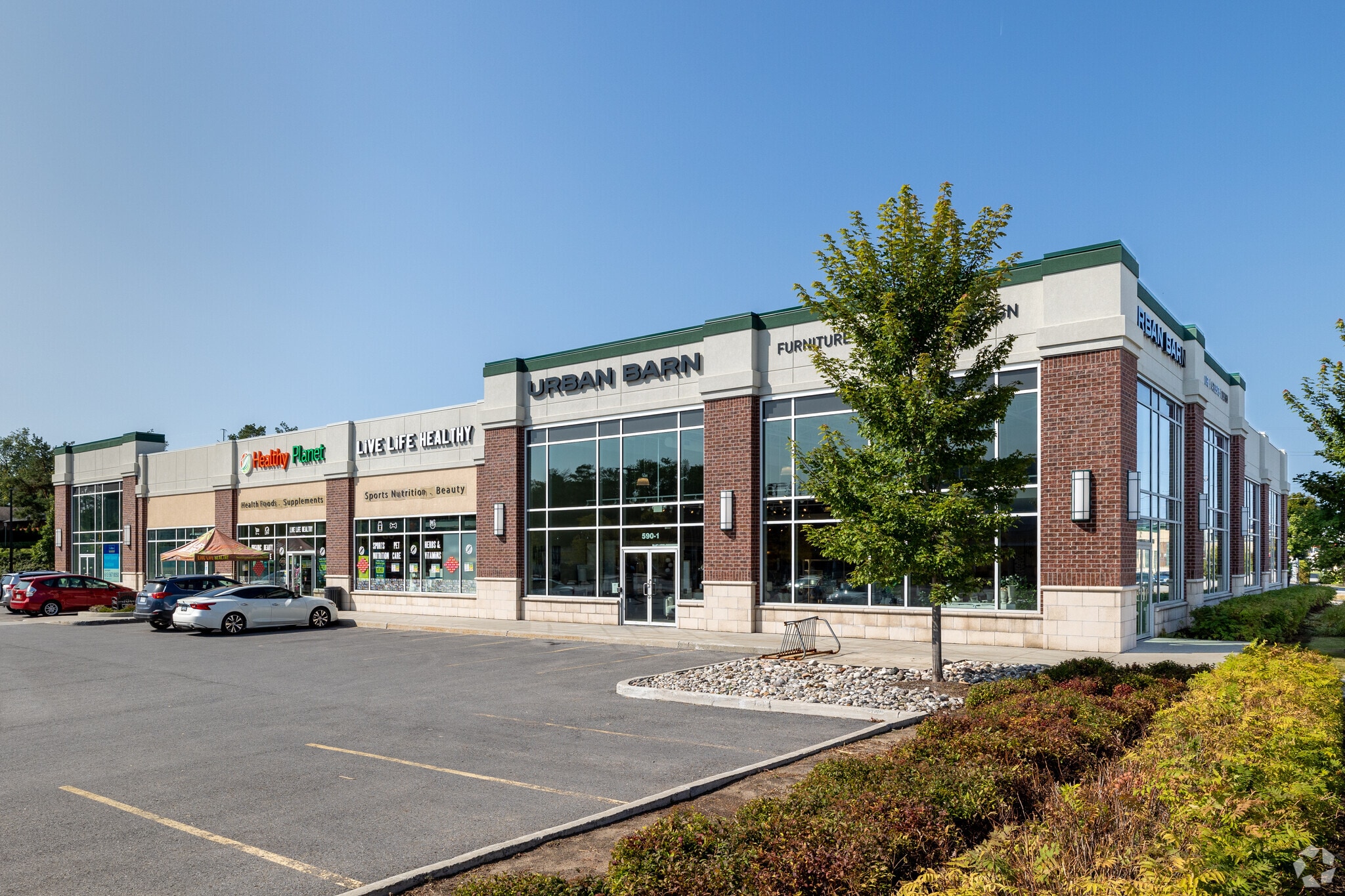 590-650 Industrial Ave, Ottawa, ON to rent Primary Photo- Image 1 of 14