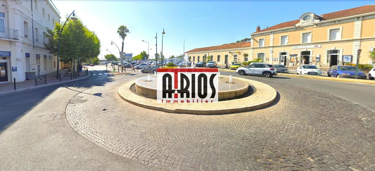 Light Industrial in Hyères for sale Building Photo- Image 1 of 3