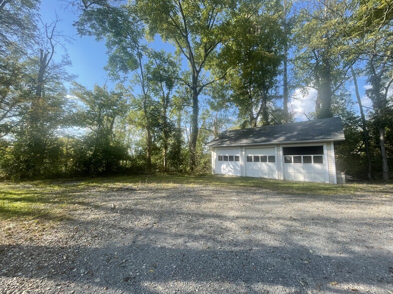 67 Old Albany Post Rd, Rhinebeck, NY for rent - Building Photo - Image 1 of 3