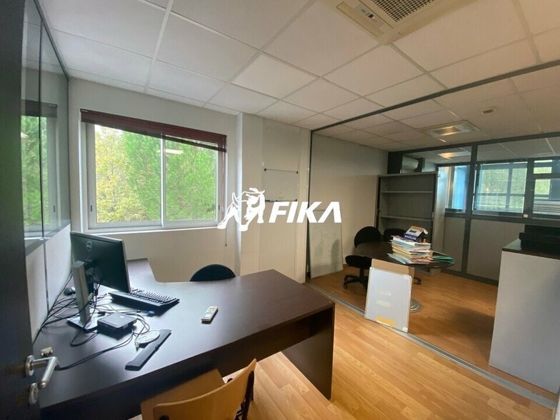 11 Rue Du Cassé, Saint-Jean to rent - Interior Photo - Image 3 of 12