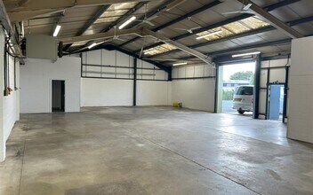 Clinton Rd, Leominster to rent Interior Photo- Image 2 of 3