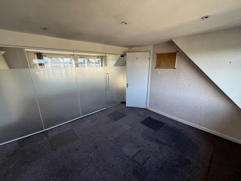 128 Petherton Rd, London to rent - Building Photo - Image 3 of 16