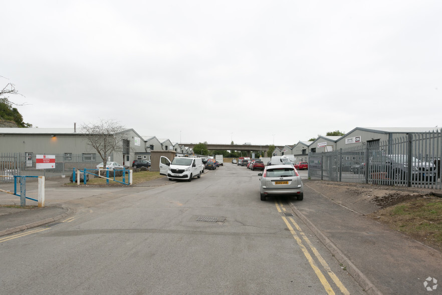 Penarth Rd, Cardiff for rent - Building Photo - Image 2 of 2