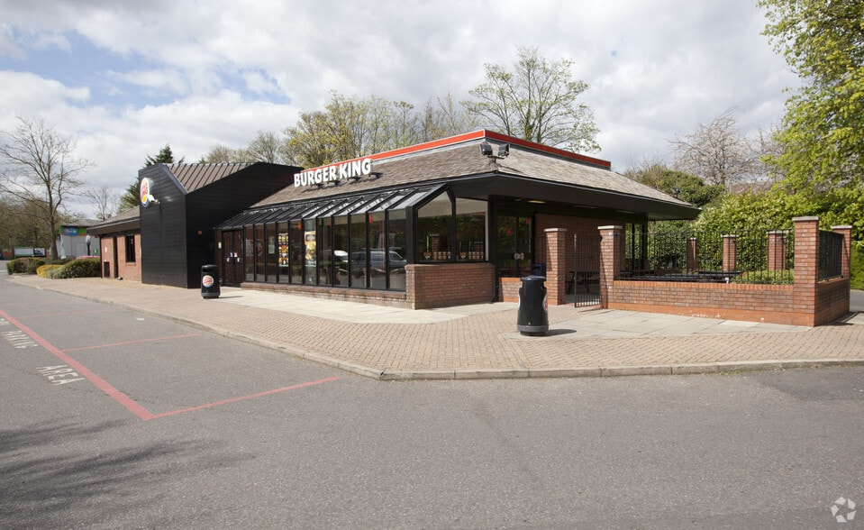 Wellington Ave, Aldershot for sale - Building Photo - Image 3 of 4