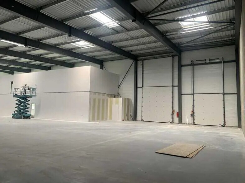 Office in Mérignac to rent - Interior Photo - Image 3 of 19