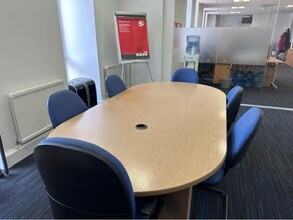 12-15 Packhorse Rd, Gerrards Cross to rent Interior Photo- Image 2 of 3