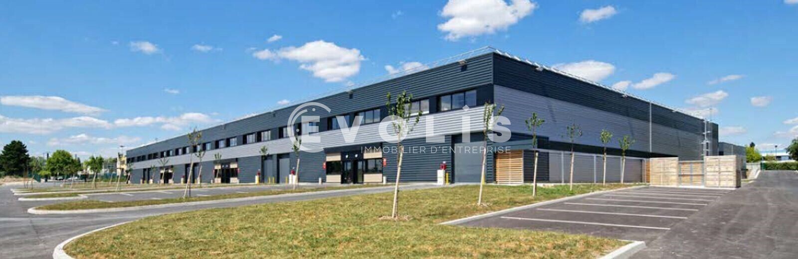 Light Industrial in Aulnay Sous Bois to rent Building Photo- Image 1 of 2