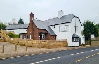 Trafalgar Way, Wilmington to rent Interior Photo- Image 1 of 11