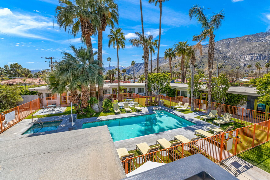 950 N Indian Canyon Dr, Palm Springs, CA for sale - Building Photo - Image 1 of 1