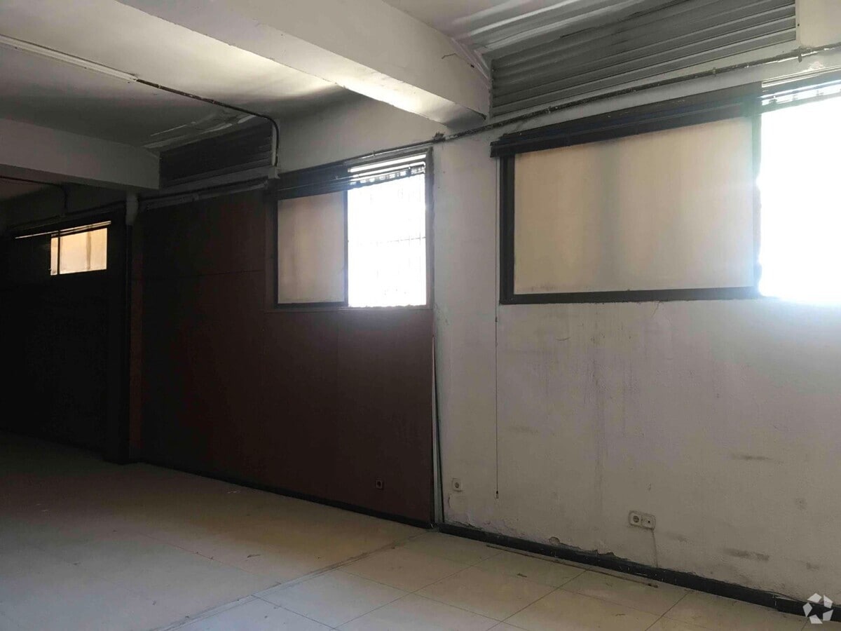 Madrid, MAD 28037 -  -  - Interior Photo - Image 1 of 5