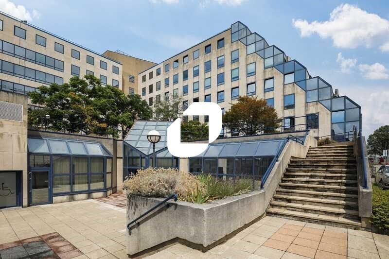 2-10 Rue De La Renaissance, Antony to rent - Building Photo - Image 3 of 32