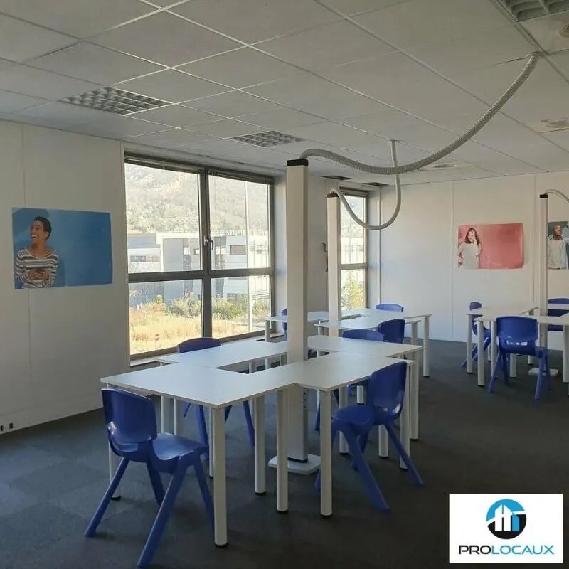 Office in Grenoble to rent Building Photo- Image 1 of 7