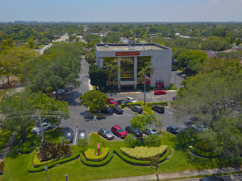 4600 Sheridan St, Hollywood, FL for rent - Aerial - Image 3 of 8