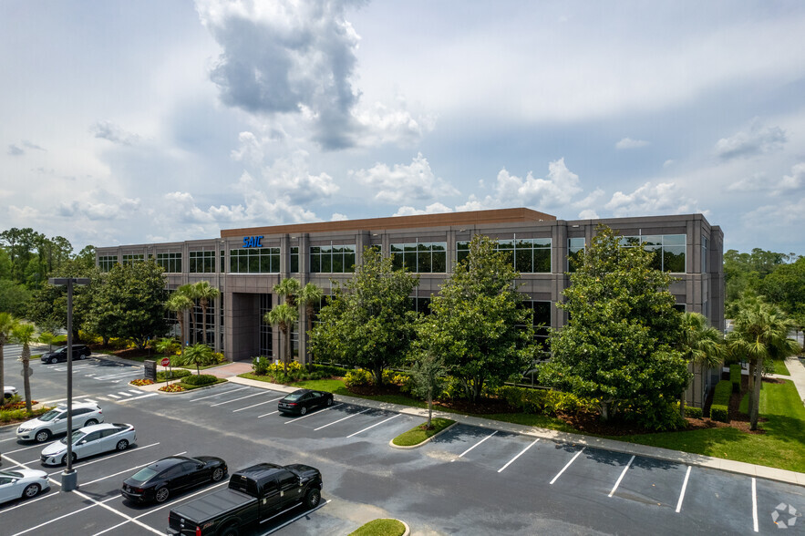 13501 Ingenuity Dr, Orlando, FL for rent - Building Photo - Image 3 of 8