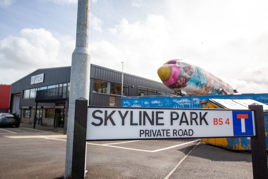 Skyline Park, Bristol to rent - Building Photo - Image 2 of 6