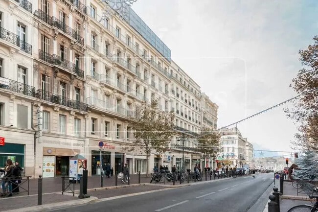 Location Bureaux 250 m²