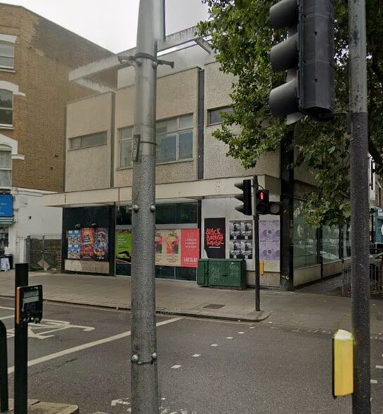 137 Ladbroke Grove, London to rent - Primary Photo - Image 1 of 5