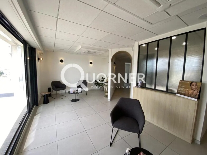 Office in Puget-sur-Argens for sale - Building Photo - Image 2 of 7